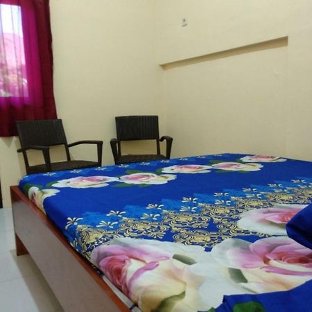 Kelapa Gading Homestay Syariah Redpartner Banyuwangi  Eksteriør billede