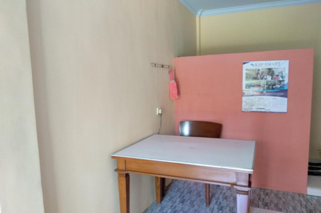 Kelapa Gading Homestay Syariah Redpartner Banyuwangi  Eksteriør billede