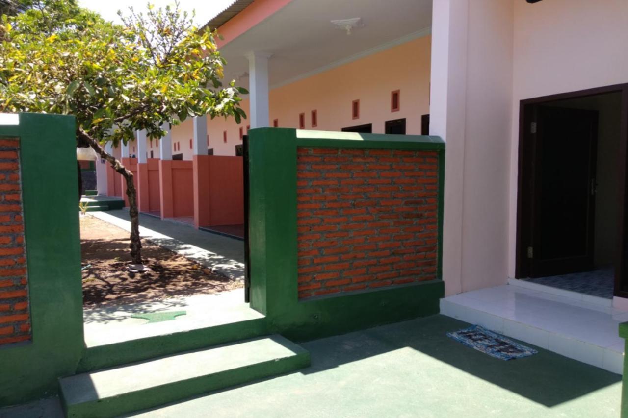 Kelapa Gading Homestay Syariah Redpartner Banyuwangi  Eksteriør billede