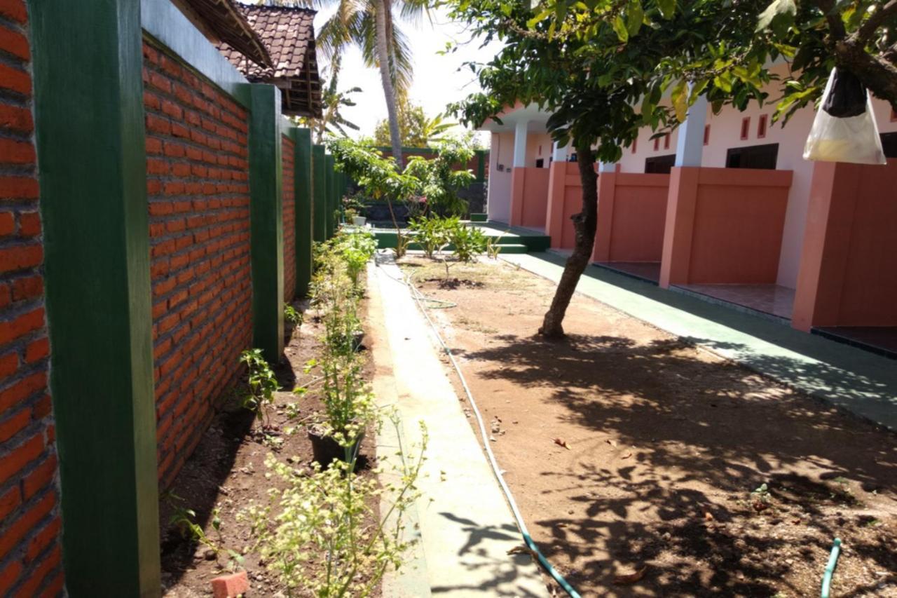 Kelapa Gading Homestay Syariah Redpartner Banyuwangi  Eksteriør billede