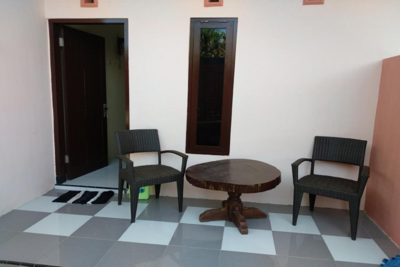 Kelapa Gading Homestay Syariah Redpartner Banyuwangi  Eksteriør billede