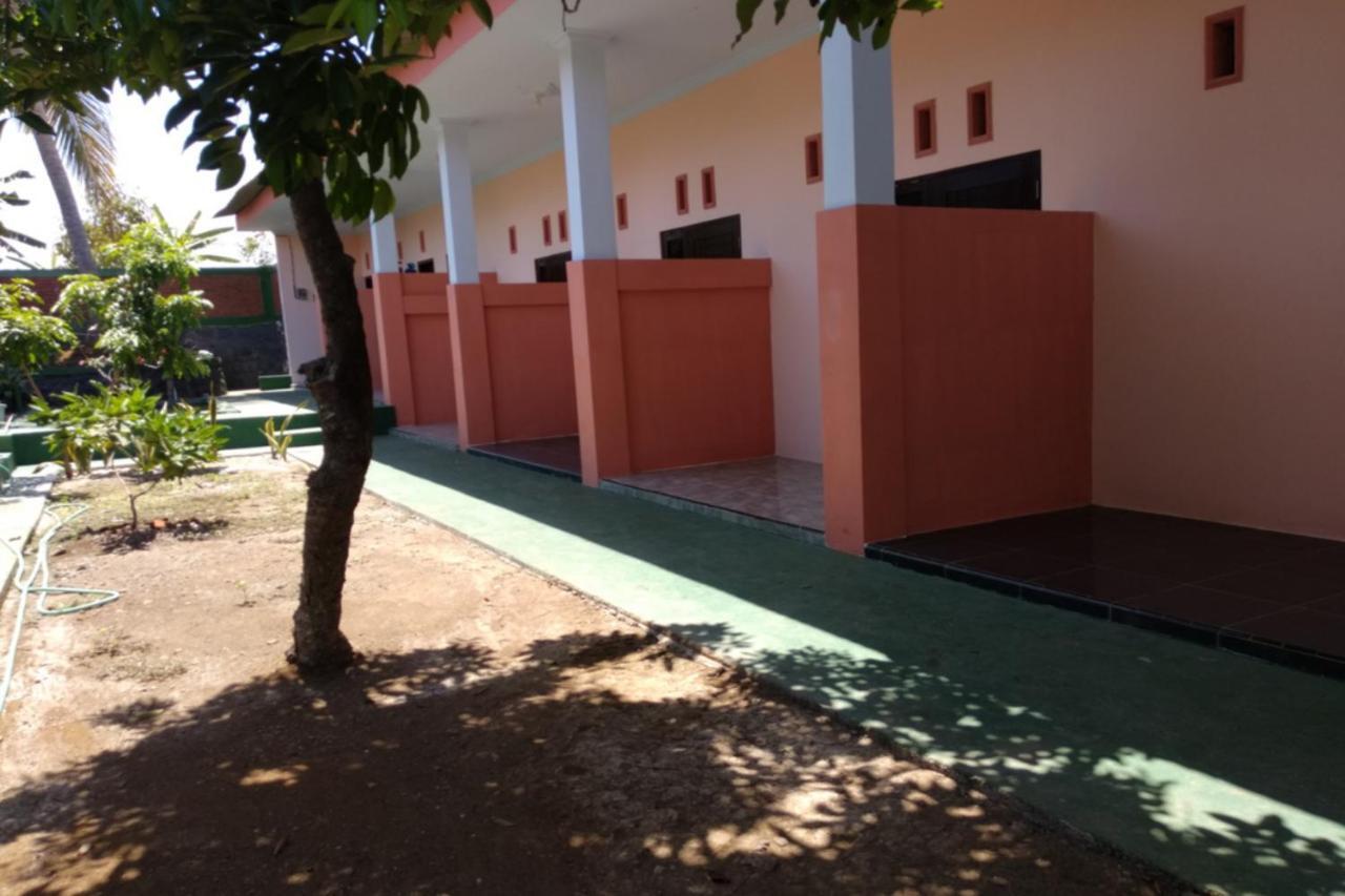 Kelapa Gading Homestay Syariah Redpartner Banyuwangi  Eksteriør billede