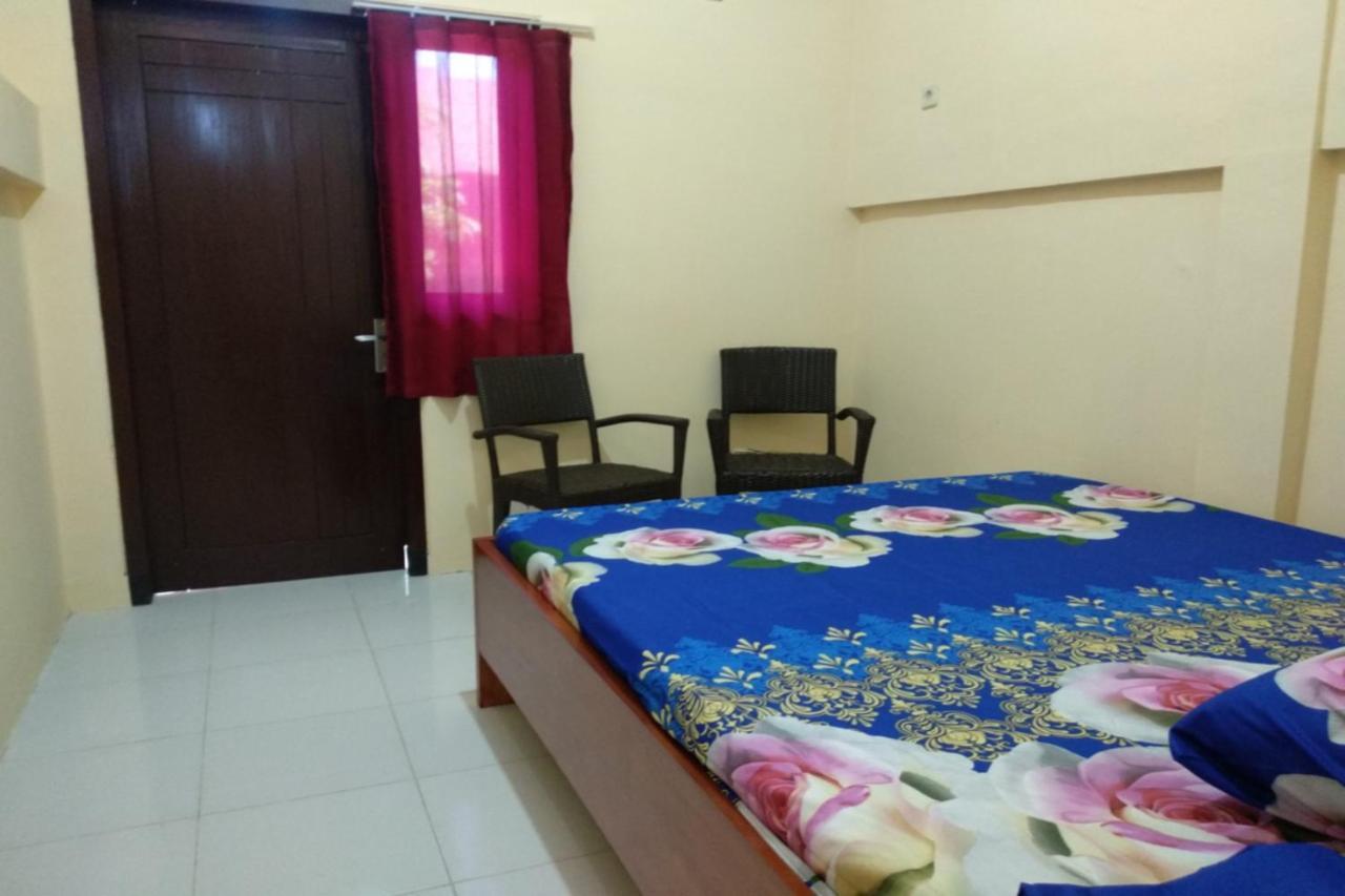 Kelapa Gading Homestay Syariah Redpartner Banyuwangi  Eksteriør billede