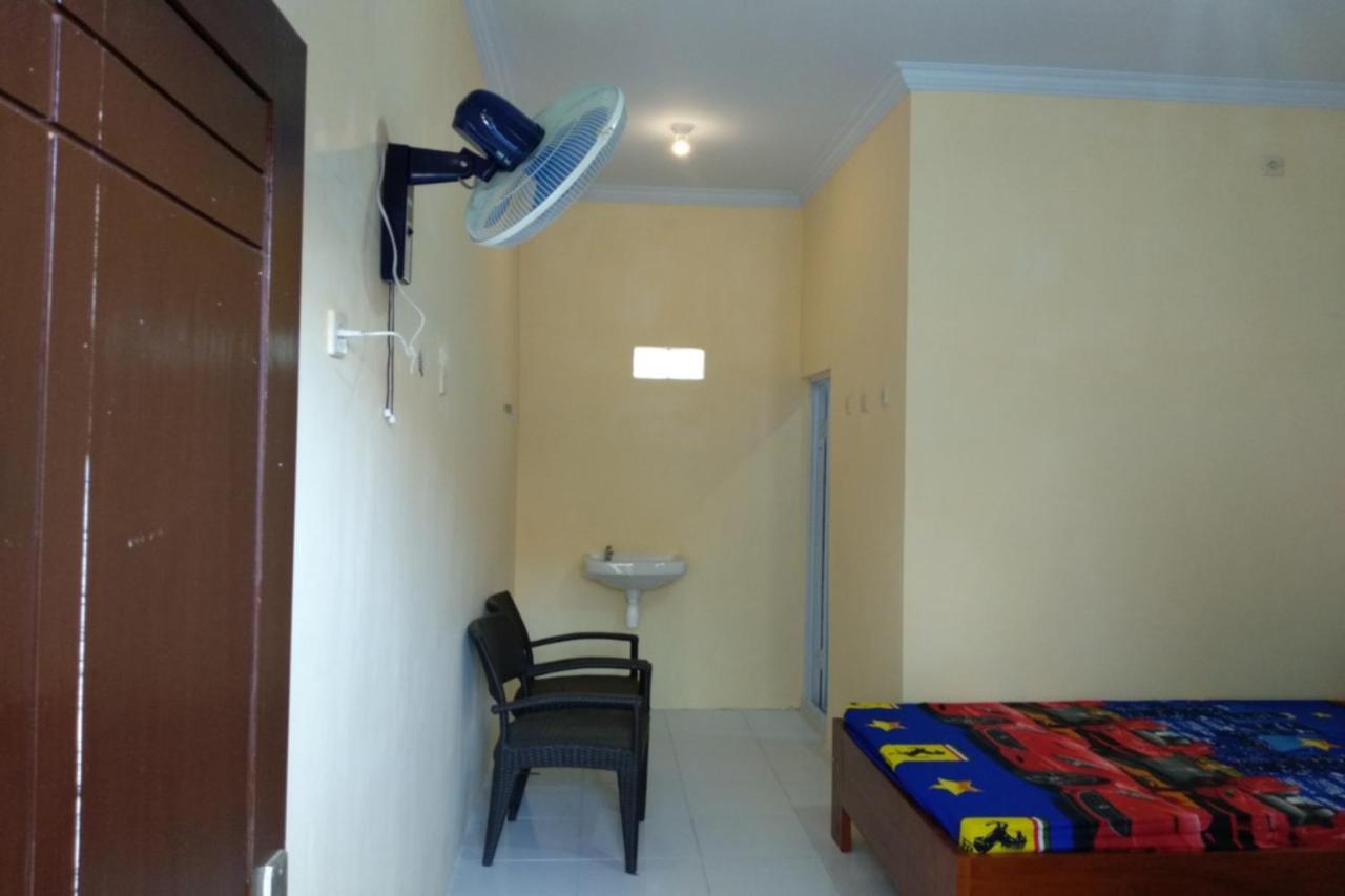Kelapa Gading Homestay Syariah Redpartner Banyuwangi  Eksteriør billede