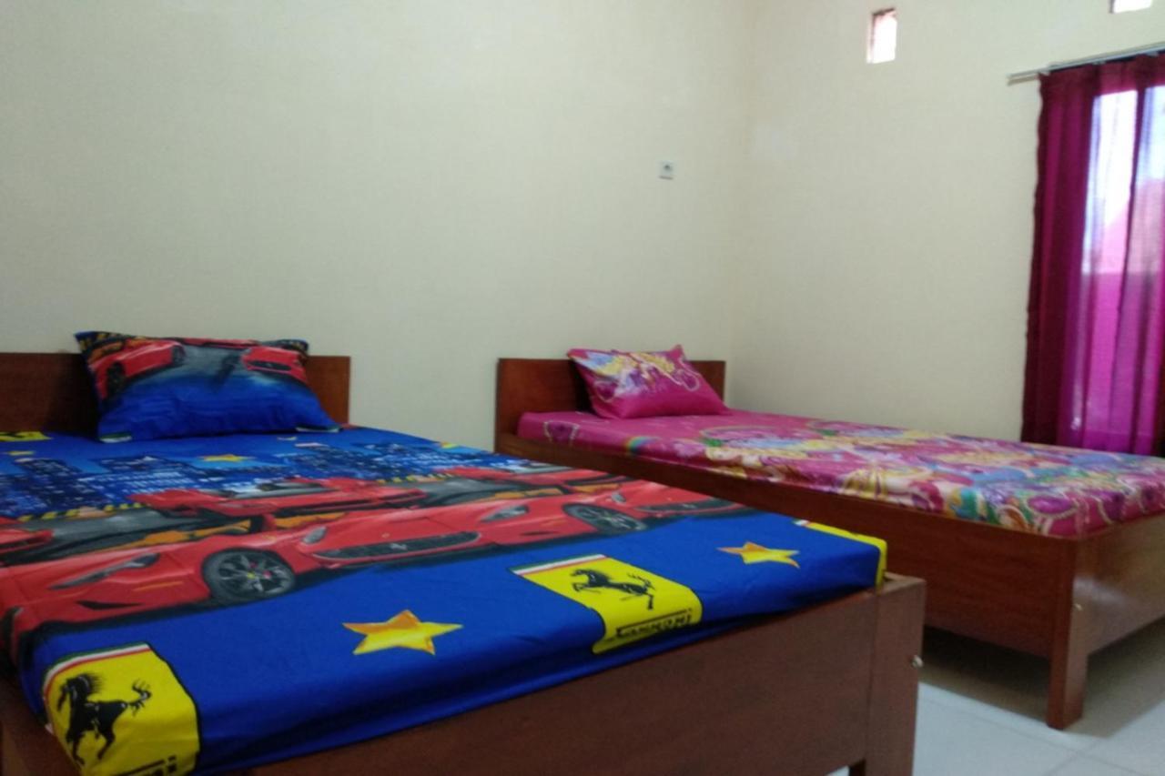 Kelapa Gading Homestay Syariah Redpartner Banyuwangi  Eksteriør billede